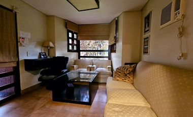 Importante casa de 5 dormitorios en VENTA en lote de 832 m2, zona Parque Guillermina, SMT