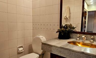 Importante casa de 5 dormitorios en VENTA en lote de 832 m2, zona Parque Guillermina, SMT