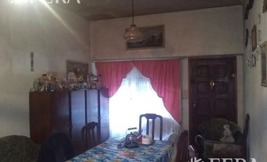 Venta de Casa con cochera cubierta en Quilmes Oeste