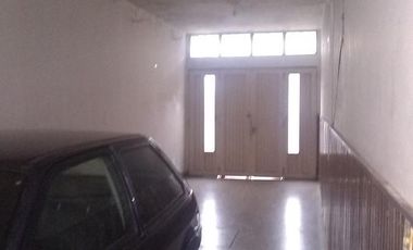 Venta de Casa con cochera cubierta en Quilmes Oeste