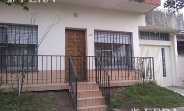 Venta de Casa con cochera cubierta en Quilmes Oeste