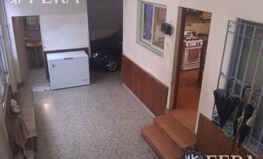 Venta de Casa con cochera cubierta en Quilmes Oeste