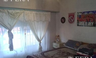 Venta de Casa con cochera cubierta en Quilmes Oeste