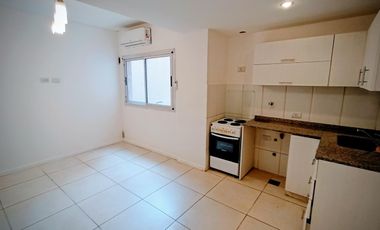 Alquiler en Lanús Oeste Monoambiente Dividido