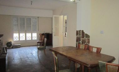 Casa en venta - 3 Dormitorios 2 Baños - Cochera - 641Mts2 - Longchamps, Almirante Brown