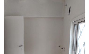Casa en venta - 3 Dormitorios 2 Baños - Cochera - 641Mts2 - Longchamps, Almirante Brown