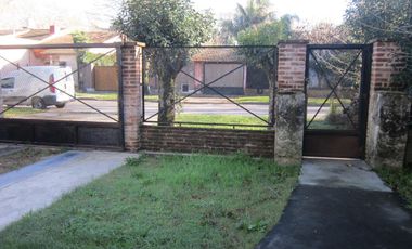 Casa en venta - 3 Dormitorios 2 Baños - Cochera - 641Mts2 - Longchamps, Almirante Brown