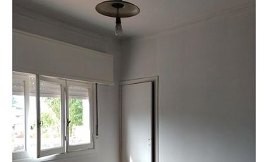 Casa en venta - 3 Dormitorios 2 Baños - Cochera - 641Mts2 - Longchamps, Almirante Brown