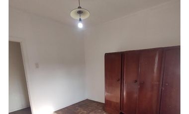 Casa en venta - 3 Dormitorios 2 Baños - Cochera - 641Mts2 - Longchamps, Almirante Brown