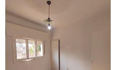 Casa en venta - 3 Dormitorios 2 Baños - Cochera - 641Mts2 - Longchamps, Almirante Brown