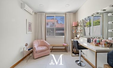 Casa Vicente lopez , moderna,pileta, sobre terreno de 45 mts, a 2 cuadras de av Libertador.