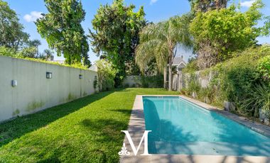 Casa Vicente lopez , moderna,pileta, sobre terreno de 45 mts, a 2 cuadras de av Libertador.