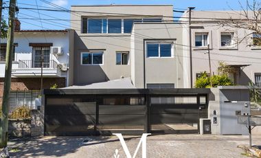 Casa Vicente lopez , moderna,pileta, sobre terreno de 45 mts, a 2 cuadras de av Libertador.