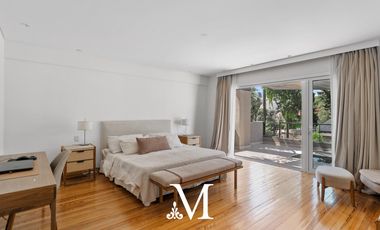 Casa Vicente lopez , moderna,pileta, sobre terreno de 45 mts, a 2 cuadras de av Libertador.