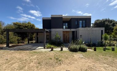 Casa en Venta Costa Esmeralda Barrio Marítimo III