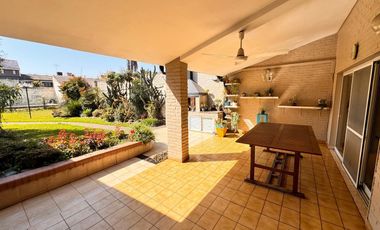 Hermosa casa de 4 dormitorios en excelente estado en Parque Guillermina, SMT