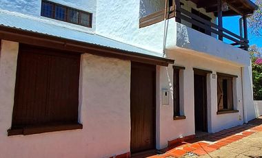 Casa en Av. Corrientes C/Roque Perez