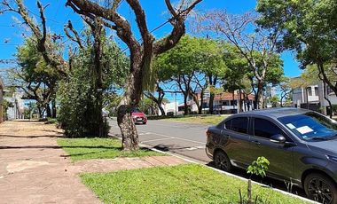 Casa en Av. Corrientes C/Roque Perez