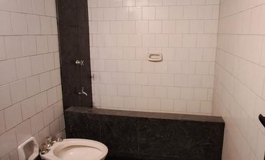 Casa en Av. Corrientes C/Roque Perez