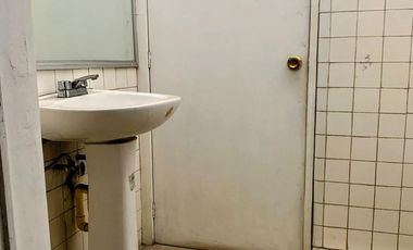 Casa con uso de suelo MIXTO, cerca de glorieta Miverva