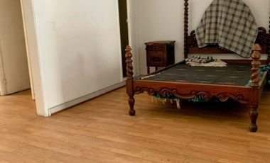 Casa con uso de suelo MIXTO, cerca de glorieta Miverva