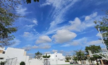 CASA EN RENTA MERIDA, CONKAL, PRIVADA CANARIA, EQUIPADA, 1 PLANTA.