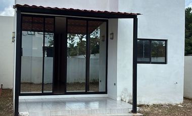 CASA EN RENTA MERIDA, CONKAL, PRIVADA NATIVA, DISPONIBLE.