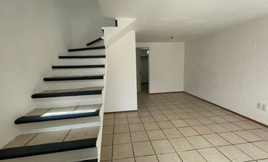 Casa en Venta en Fraccionamiento Vista Real, Ahuatepec – Cuernavaca, Mor.