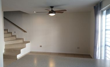 CASA EN RENTA EN CUMBRES SAN AGUSTIN MONTERREY NUEVO LEON