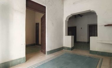 CASA EN VENTA EN EL CENTRO DE MERIDA EN EL BARRIO LA ERMITA