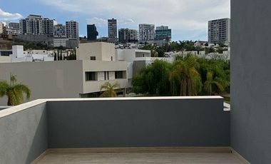 CASA EN VENTA EN FRACC. PEDREGAL 1