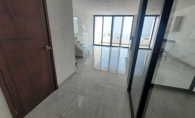 Casa en Parque Sansara, Zimalta 2 recámaras, estudio y terraza con jardín
