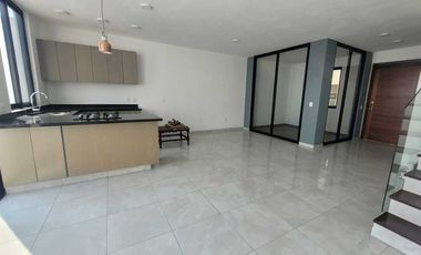 Casa en Parque Sansara, Zimalta 2 recámaras, estudio y terraza con jardín
