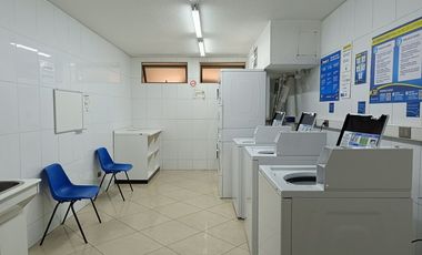 WARREN SMITH, APOQUINDO, METRO MANQUEHUE