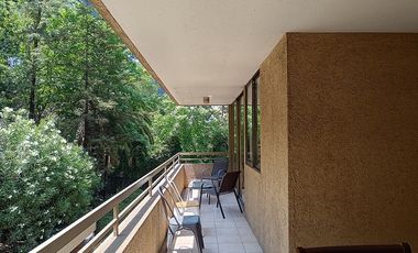 WARREN SMITH, APOQUINDO, METRO MANQUEHUE