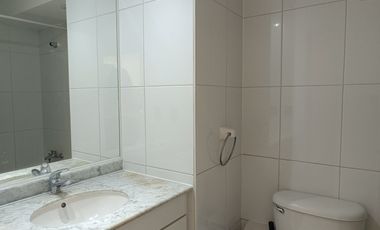 WARREN SMITH, APOQUINDO, METRO MANQUEHUE