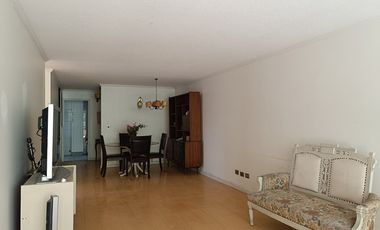 WARREN SMITH, APOQUINDO, METRO MANQUEHUE