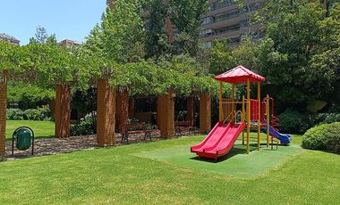 WARREN SMITH, APOQUINDO, METRO MANQUEHUE