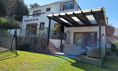 VITAL APOQUINDO, QUEBRADA ONDA, LOS DOMINICOS, CASA ARRIENDO