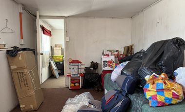 Venta de casa con 4 dormitorios, estacionamiento para 5 autos