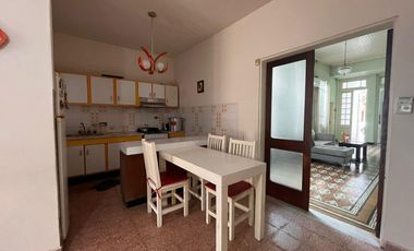 Casa antigua en venta en excelente ubicación y un hermoso patio