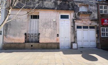 Casa antigua en venta en excelente ubicación y un hermoso patio