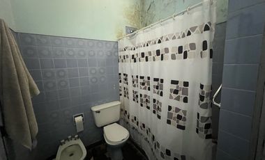 Casa antigua en venta en excelente ubicación y un hermoso patio