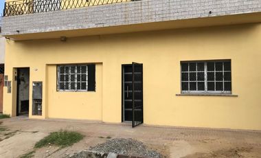 Venta PH en Lanús Este Tipo Casa de 2 y 3 ambientes con Patio Totalmente Reciclados