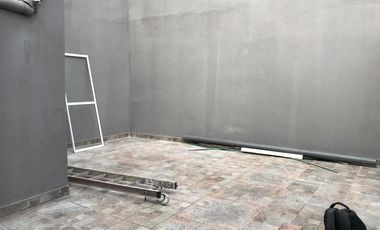 Venta PH en Lanús Este Tipo Casa de 2 y 3 ambientes con Patio Totalmente Reciclados