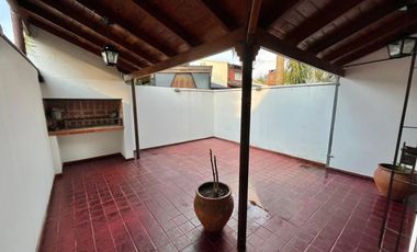 Casa tipo duplex en Barrio CAP Zárate