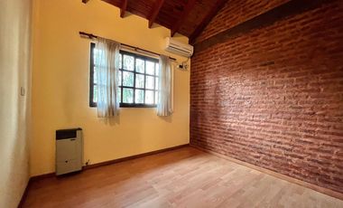 Casa tipo duplex en Barrio CAP Zárate