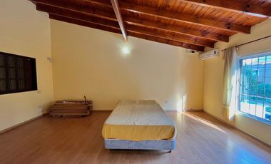 Casa tipo duplex en Barrio CAP Zárate