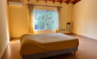 Casa tipo duplex en Barrio CAP Zárate