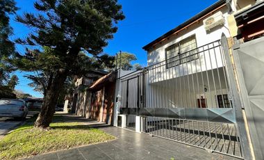 Casa tipo duplex en Barrio CAP Zárate